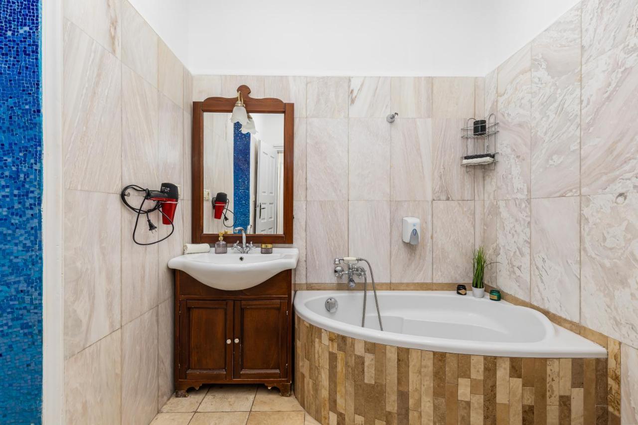Apartment Real Andrassy *